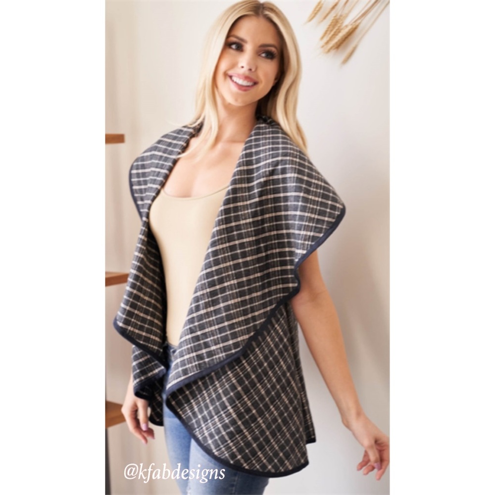 DARK CHARCOAL AND TAN BEAUTIFUL CHECKERED VEST WITH FAUX LEATHER PIPING! - Picture 3 of 9